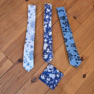 Floral Blue and White Tie Set